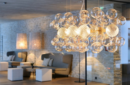 Люстры и светильники